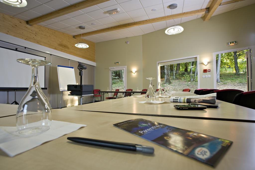 Logis Hotel Parenthese, Restaurant & Spa Chille Eksteriør billede